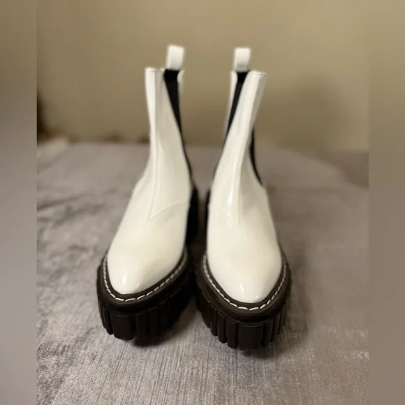 Stella McCartney White Chelsea Boots “Stivaletto” EU 40 | NIB + Dust Bags - Picture 5 of 11